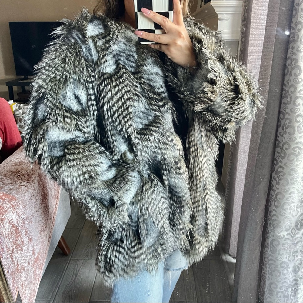 BSABLE | Faux Fur Jacket Size: Small - Picture 3 of 8